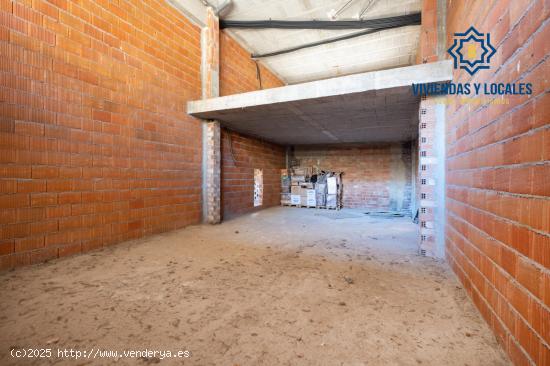 EN VENTA LOCAL COMERCIAL EN PLAZA SAN LAZARO, ZONA PLAZA DE TOROS EN GRANADA - GRANADA