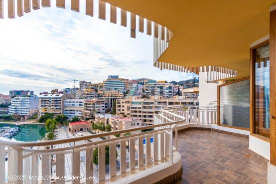 Vivienda de lujo con vistas privilegiadas al mar y al puerto de Can Barbarà - BALEARES