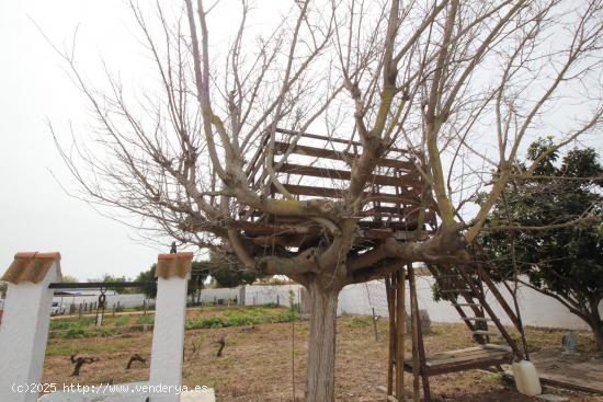 CASA DE CAMPO ZONA PAGO DEL HUMO CON 4 HAB Y 3 BAÑOS HIPOTECABLE !!!! - CADIZ