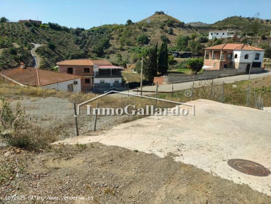 Parcela en venta en Benamocarra (Málaga)