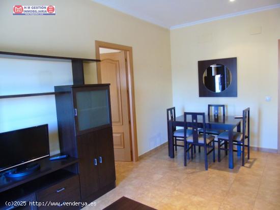 PISO DE 2 DORMITORIOS Y 2 BAÑOS, CON AMPLIO SALÓN-COMEDOR CON BALCONES A PLAZA ESPAÑA, COCINA IND