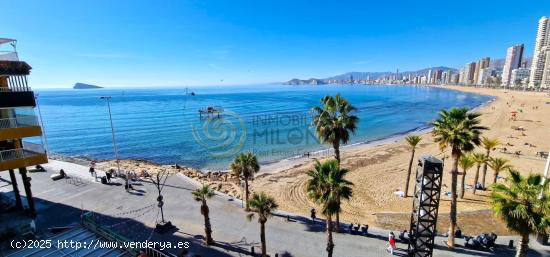  Fantástico Apartamento en Primera Línea de Playa Levante con Vistas al Mar en Benidorm - ALICANTE 