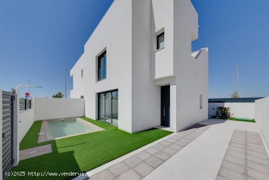  Villa en venta en Benijófar (Alicante) 