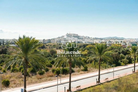 Parcela en venta en Santa Eulalia del Río (Baleares)