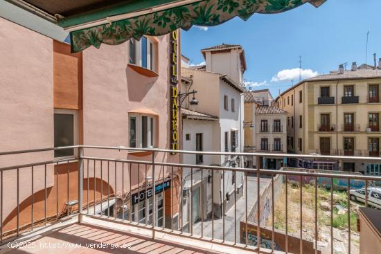  APARTAMENTO EN EL CENTRO DE GRANADA-JUNTO CALLE GANIVET - GRANADA 