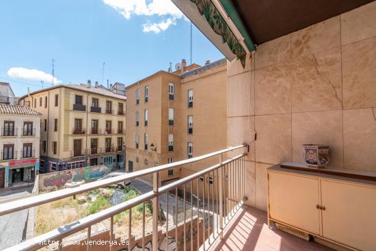 APARTAMENTO EN EL CENTRO DE GRANADA-JUNTO CALLE GANIVET - GRANADA