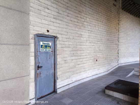  Bajo con posibilidad de convertir en vivienda en Alfonso Rodriguez Castelao, A Coruña - A CORUÑA 