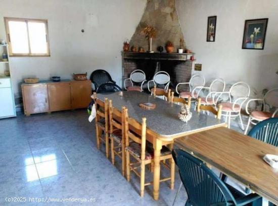 CASA CON TERRENO EN HORA (VILLAFRANCA DEL BIERZO) - LEON