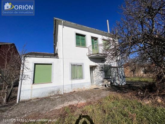 CASA CON 1400M2 DE TERRENO EN MAGAZ DE ABAJO - LEON