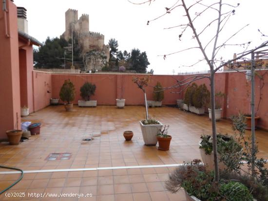 ESPECTACULAR  DUPLEX EN PLENO CASCO HISTÓRICO - ALBACETE