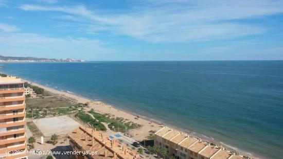 TAV1097 - FINCAS GIRBÉS PRESENTA ÁTICOEN EL EDIFICIO LAGO AZUL V DE LA PLAYA DE TAVERNES DE VALLDI