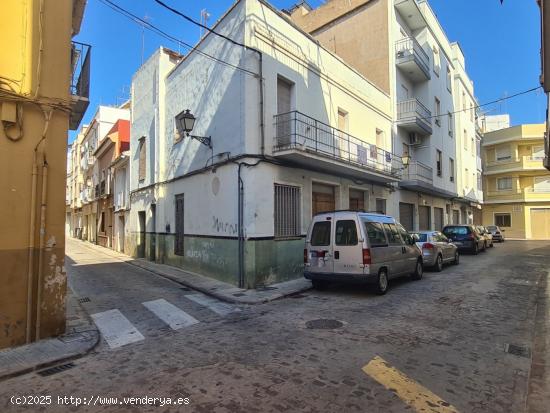  ALG222 - CASA DE 225M2 EN LA CALLE DELME DE ALGEMESÍ - VALENCIA 