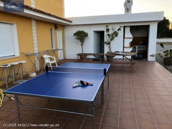 CHALET INDEPENDIENTE EN VENTA EN SAN VICENTE RASPEIG - PARTIDA BOQUERES - ALICANTE