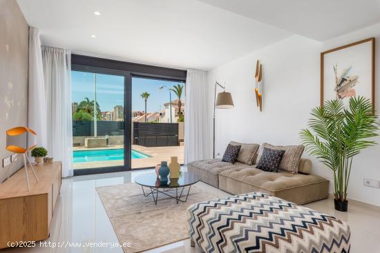 Moderno y contemporáneo chalet muy cerca del mar en Playa Honda - MURCIA