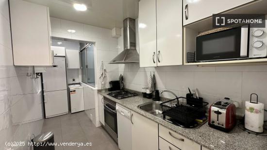 Apartamento entero de 3 habitaciones en Barcelona. - BARCELONA