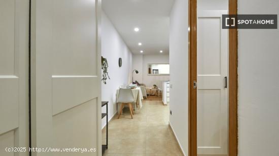 Apartamento entero de 2 dormitorios en Barcelona. - BARCELONA