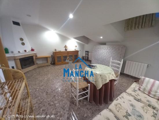 INMOBILIARIA LA MANCHA VENDE PRECIOSO ÁTICO EN CHINCHILLA CON 2 PLAZAS DE GARAJE. - ALBACETE