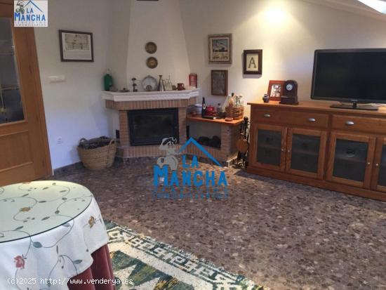 INMOBILIARIA LA MANCHA VENDE PRECIOSO ÁTICO EN CHINCHILLA CON 2 PLAZAS DE GARAJE. - ALBACETE