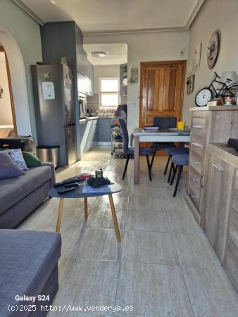 BONITO APARTAMENTO REFORMADO DE 2 DORMITORIOS EN PLANTA PRIMERA - ALICANTE