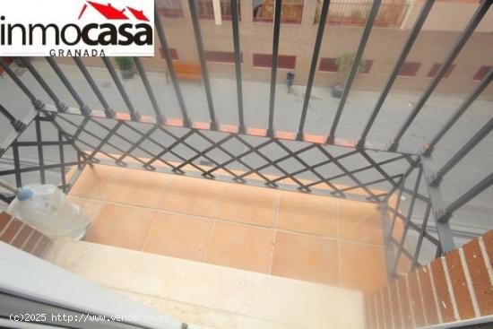 750 euros,  3 dormitorios,  amueblado,  plaza de garaje, super centrico. - GRANADA