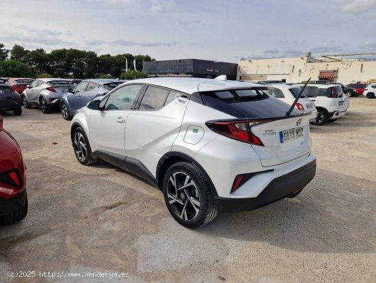 Toyota C-HR 1.8 140H Advance - Leganés