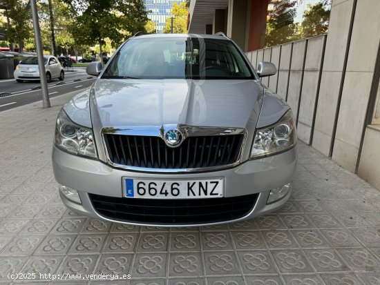 Skoda Octavia Combi 1.6 TDI CR Collection - Barcelona