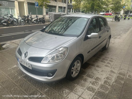  Renault Clio Confort Dynamique 1.4 16v - Barcelona 