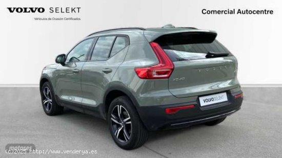 Volvo XC40 Plus, B3 mild hybrid, Gasolina, Dark de 2023 con 24.889 Km por 38.900 EUR. en Barcelona