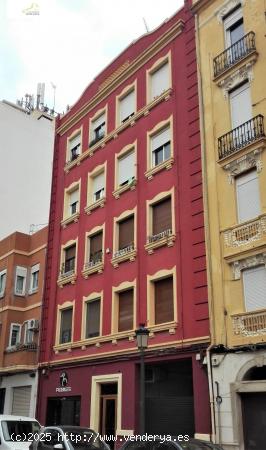 Vivienda reformada y con terraza, al lado de Mestalla. Visítalo en 360º desde donde tú quieras - 