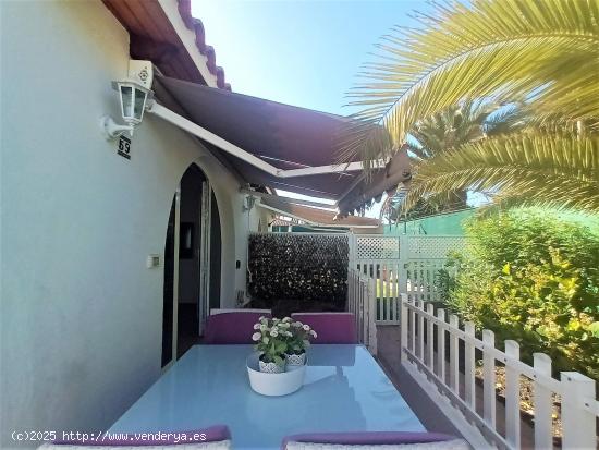 Bungalow con piscina comunitaria y cerca del campo de Golf - LAS PALMAS