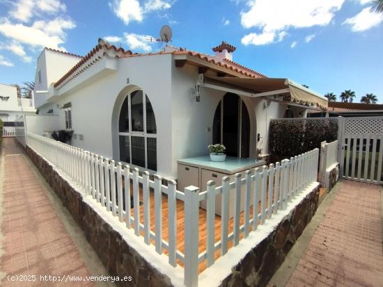 Bungalow con piscina comunitaria y cerca del campo de Golf - LAS PALMAS