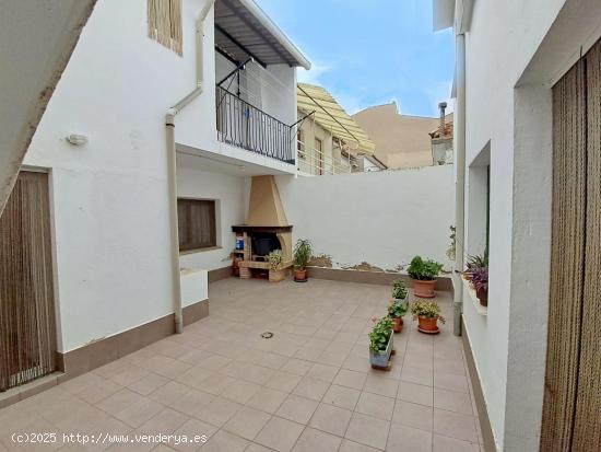 Gran casa en Cintruenigo con patio. - NAVARRA