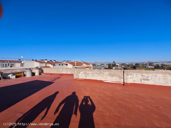 vivienda a medio reformar - MURCIA