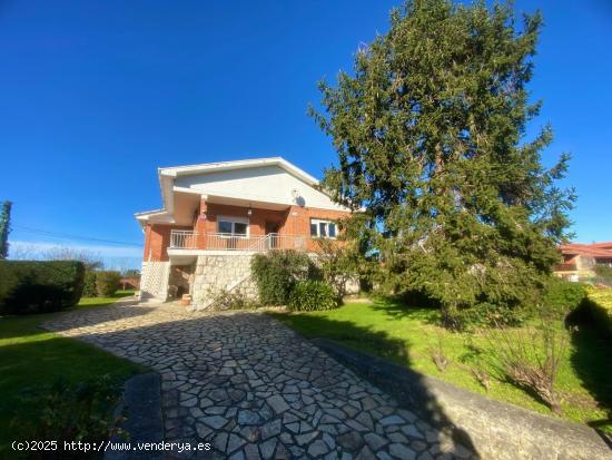 CHALET UNIFAMILIAR CON JARDÍN EN POLANCO - CANTABRIA