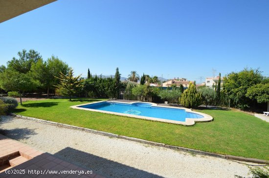 Villa en venta en Alicante (Alicante)