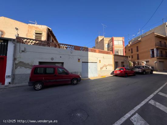  DOS SOLARES EDIFICABLES DE 303M2, FACHADA A DOS CALLES CON VISTAS AL CALVARIO. - ALICANTE 