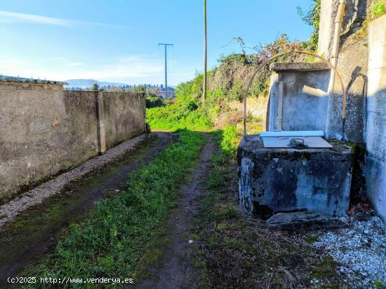 Casa con terreno para rehabilitar en Outeiro, Cela de Cambre - A CORUÑA