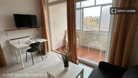 Alquiler de habitaciones en piso de 4 dormitorios en Alcalá De Henares - MADRID