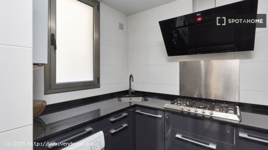 Apartamento entero de 2 dormitorios en Barcelona. - BARCELONA