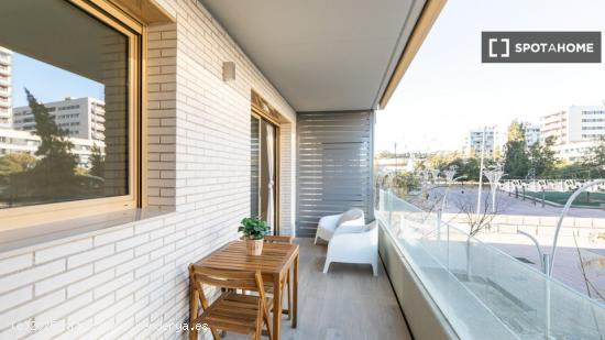 Apartamento moderno frente al Canal Marítimo - BARCELONA