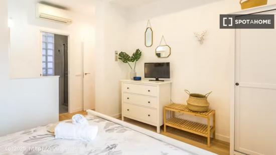 Piso de 3 habitaciones en alquiler en Valencia - VALENCIA