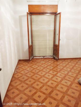 EN VENTA CASA DE 3 ALTURAS A REFORMAR EN SAX - ALICANTE