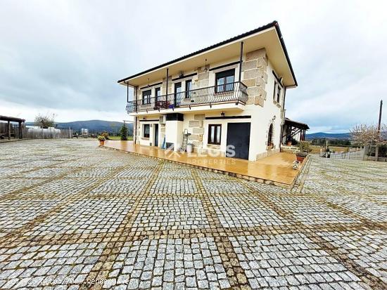 RESTAURANT CON VIVIENDA Y TERRENO EN VERIN OURENSE - ORENSE