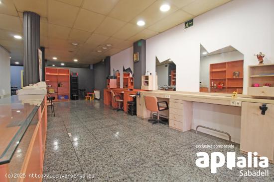 LOCAL COMERCIAL EN EL CENTRO DE BARBERÀ!!! - BARCELONA