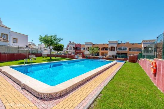  BUNGALOW ALTO CON 2 DORMITORIOS Y SOLARIUM PRIVADO EN DREAM HILLS 2 - ALICANTE 