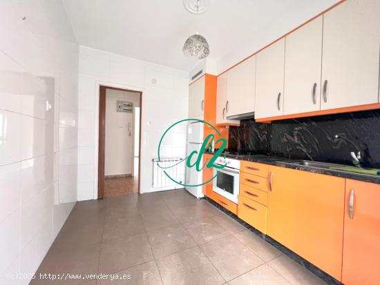 SE VENDE AMPLIO PISO IDEAL PARA INVERSION DEL MERCADO DEL ALQUILER. REF 1280 - ORENSE