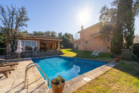 Gran Chalet en Ciudalcampo de 5 Dormitorios y 7 baños. Piscina privada y pabellón con barbacoa - M