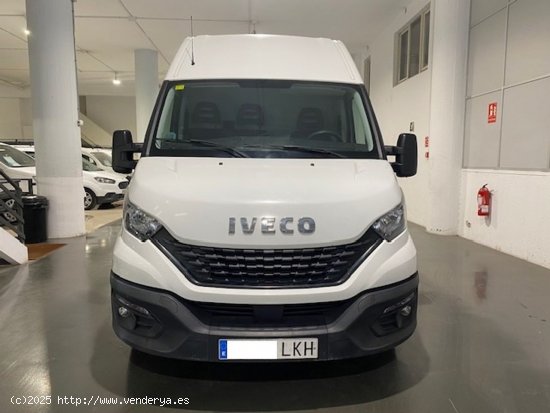 Iveco Daily Furgón 35S14 V 3520L H2 12.0 140cv - GARANTIA MECANICA - Barcelona