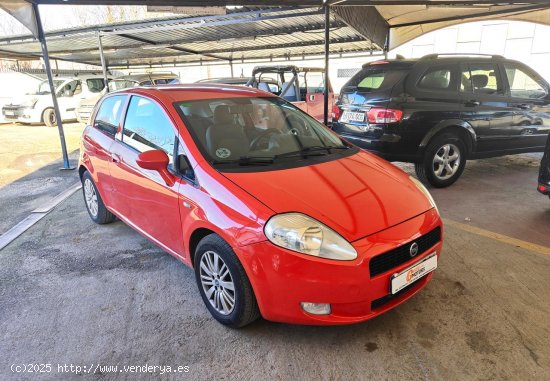 Fiat Punto 1.3 MULTIJET 16V DYNAMIC - Cornella de Terri