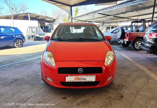 Fiat Punto 1.3 MULTIJET 16V DYNAMIC - Cornella de Terri